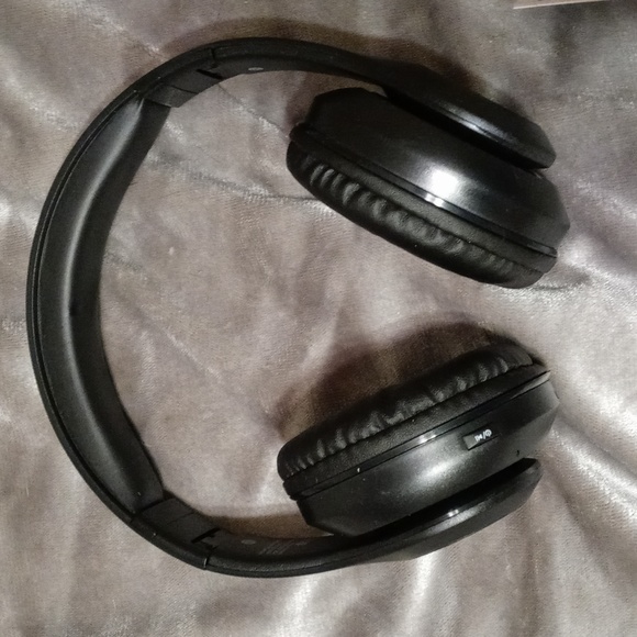 BNWT NIB POLAROID BLUETOOTH WIRELESS HEADPHONES W/MIC - Picture 3 of 6